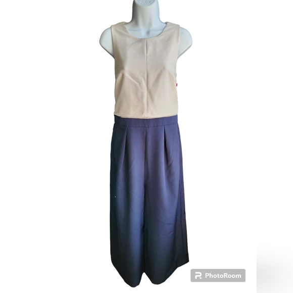 Vince Camuto Pants - Vince Camuto Cream Navy Blue Jumpsuit Size 8